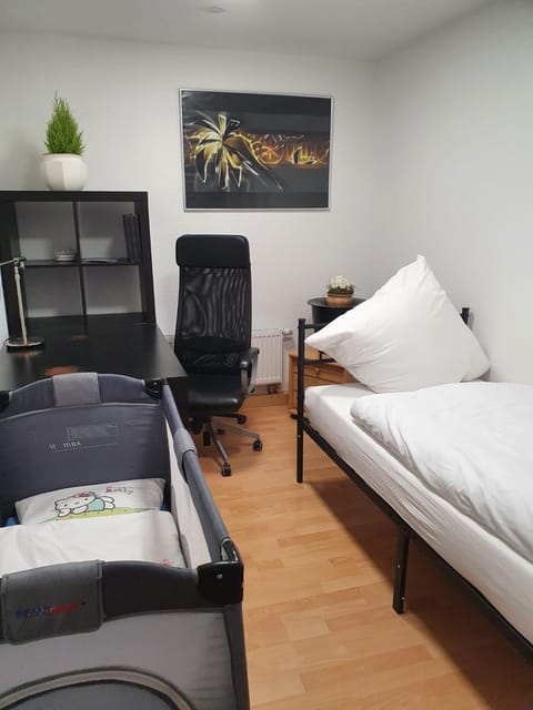 Bed, Photo of the whole room