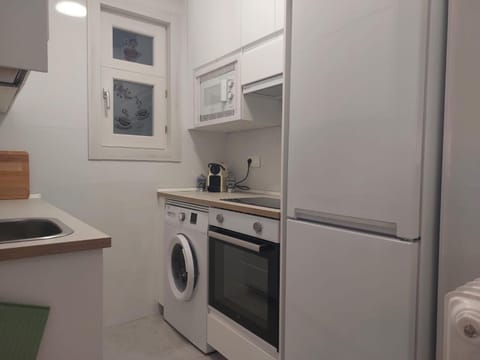 Kitchen or kitchenette, minibar, pet friendly, stove, toaster, washing machine