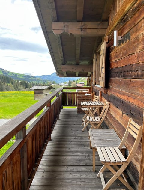 Le Chalet du Crêt - 8 pers, tout confort avec Jacuzzi Chalet in Notre-Dame-de-Bellecombe