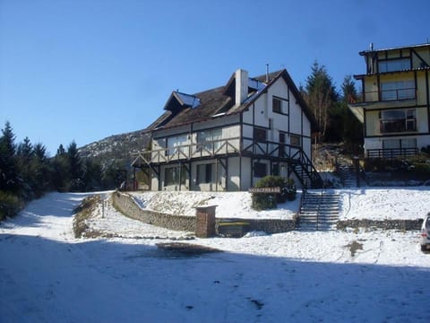 Cabaña Departamento CERRO CATEDRAL Mínimo 5 NOCHES Natur-Lodge in San Carlos Bariloche