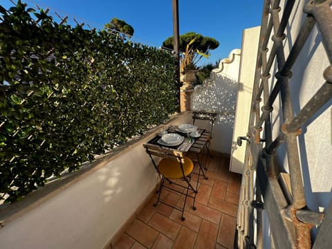 Balcony/Terrace, Dining area