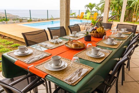 Patio, Dining area, Pool view, Swimming pool, Breakfast