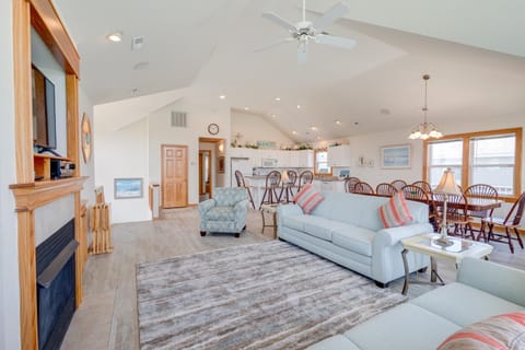 1610 - Wave Hello by Resort Realty House in Corolla