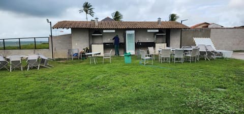 BBQ facilities, Dining area