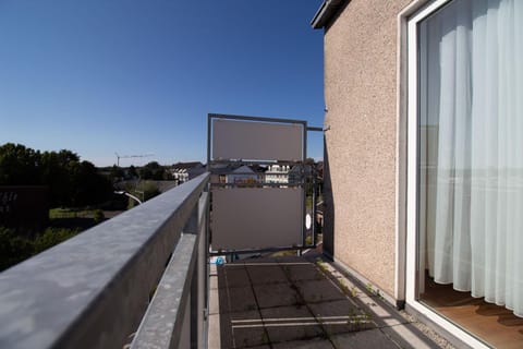 Property building, Day, View (from property/room), Balcony/Terrace