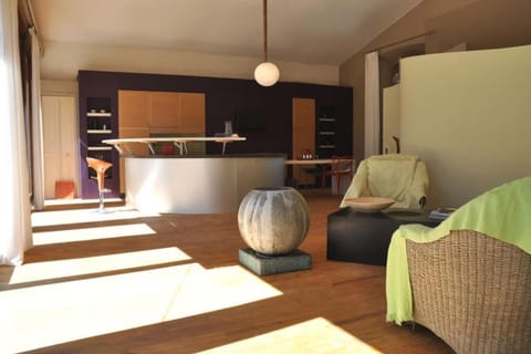 loft zen et design, spacieux Condo in Graveson