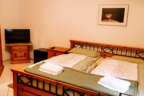 Moderne Landwohnung - Pension - Top Lage Bed and Breakfast in Schaffhausen, Switzerland