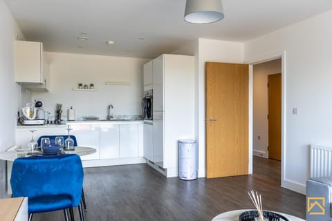 Kitchen or kitchenette, minibar, pet friendly, stove