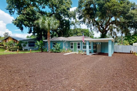 Bunglow Boogie- Main House House in New Port Richey