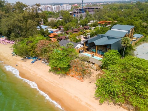 Dojo poolvilla beach resort - private beach villa- Hotel in Pattaya City