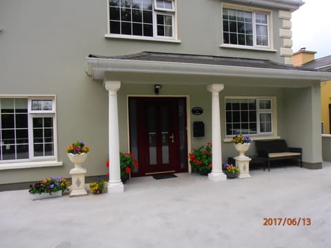Larkfield House B&B Bed and Breakfast in County Kerry
