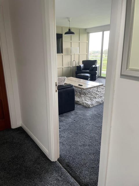 3 Bedroom Apartment with Golf Course View Apartment in Newcastle upon Tyne