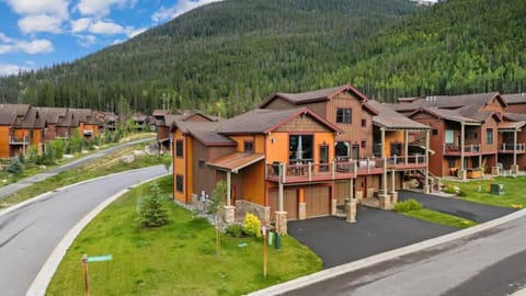 4BD Family Friendly Minutes from River Run Gondola House in Keystone