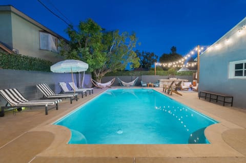 Angel&Rose Universal Hollywood Heated Pool House King Bed House in Toluca Lake