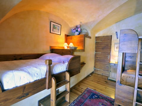 Chalet spacieux et équipé, 8 pers, à 300m des pistes, Serre Chevalier-Le Bez - FR-1-762-23 Apartment in Saint-Chaffrey