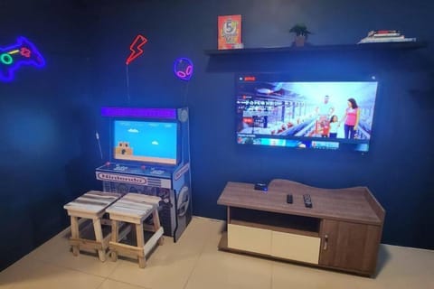 Ultimate Staycation with Jacuzzi and Arcade Apartment in Makati