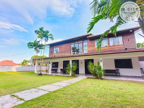 Property building, Garden, Garden view