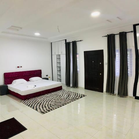 Apple Royal 3 bedroom house Condo in Accra