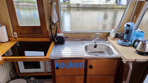 mooi leiden Angelegtes Boot in Leiden