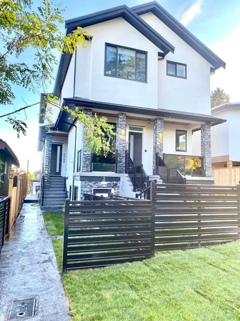 Modern and Brand new house near PNE Condo in Vancouver