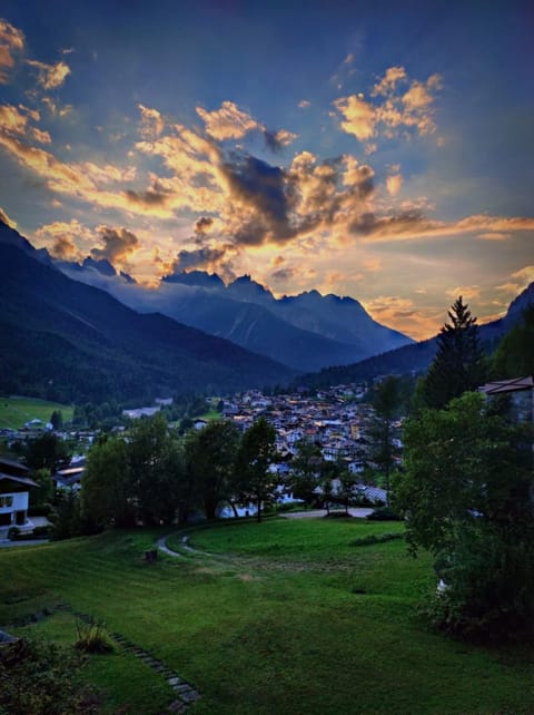 Natural landscape, Mountain view, Sunset