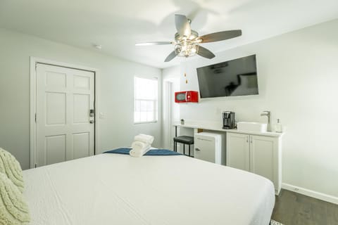 13 The Eero Room - A PMI Scenic City Vacation Rental Hotel in Chattanooga