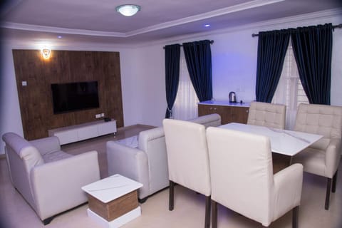 M & A Suites Hotel in Lagos