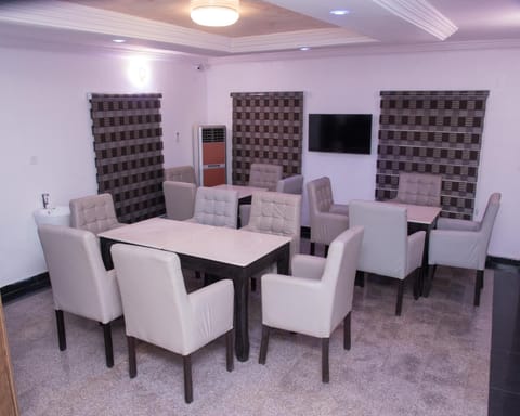 M & A Suites Hotel in Lagos