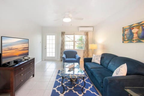 Snug Harbour View Condo #3 House in Grand Cayman
