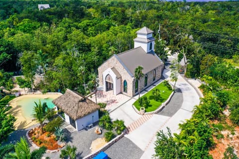 Property building, Spring, Day, Neighbourhood, Natural landscape, Bird's eye view, Garden, Garden view, Street view