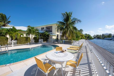 Snug Harbour View Condo #8 House in Grand Cayman