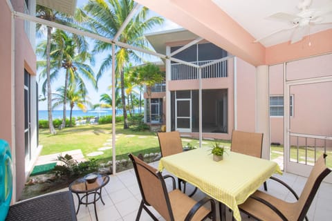 Natural landscape, Balcony/Terrace, Dining area, Garden view, Sea view