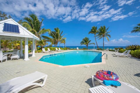 Day, Natural landscape, Beach, Pool view, Sea view, Swimming pool, sunbed