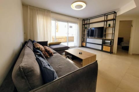 Feeling Home Garden Apartment Apartment in Herzliya