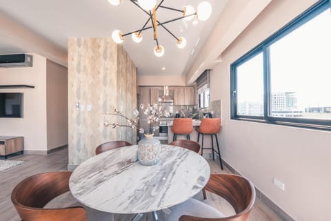 Breakfast Included at Regatta Living 702 Apartment in Distrito Nacional