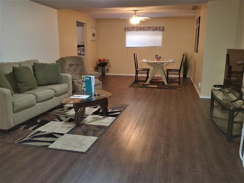 Living room, Dining area