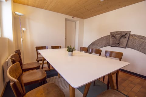 Sust Lodge am Gotthard Bed and Breakfast in Canton of Ticino