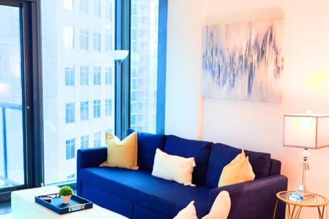 Blue Luxe-Highrise, Balcony, Year-round Pool, City View! Apartment in Buckhead