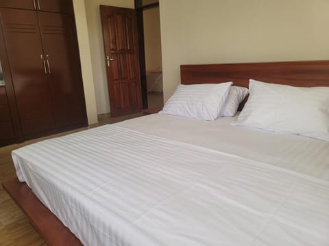 3 Bedroom apartment hosted by Jeremy Condo in Arusha