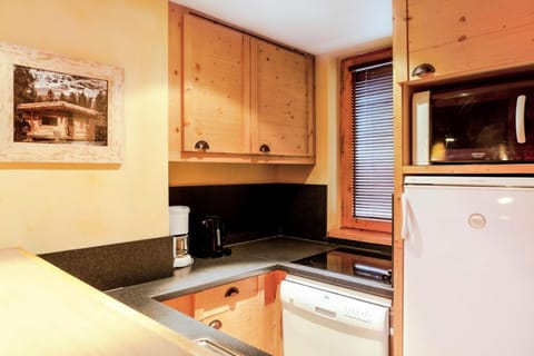 oven, kitchen