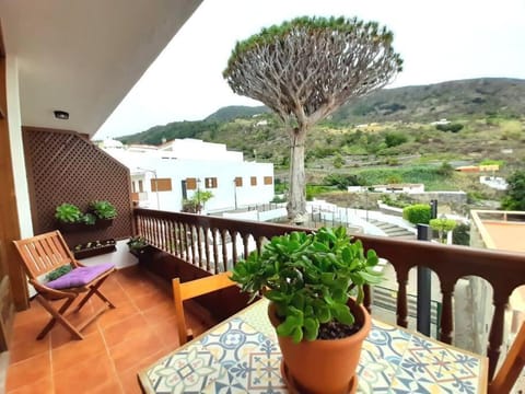 Patio, Spring, Day, Natural landscape, View (from property/room), Balcony/Terrace, Living room, Dining area, Mountain view