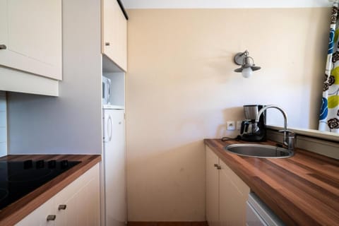 Bathroom, kitchen