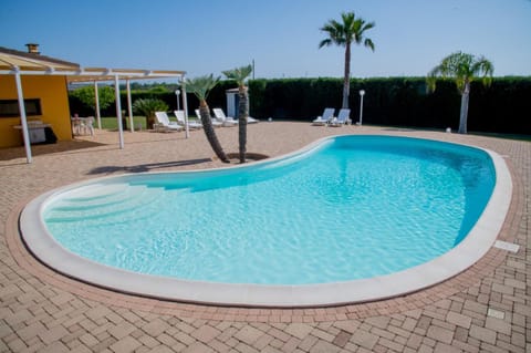 Pool view, Swimming pool, sunbed