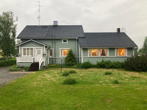 Property building, Spring, Day, Garden, Garden view