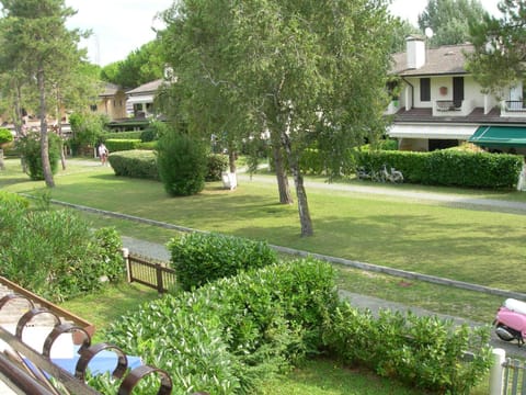 Neighbourhood, Garden, View (from property/room)