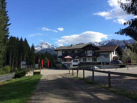 Spring, Natural landscape, On site, Mountain view