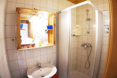 Bathroom, Decorative detail