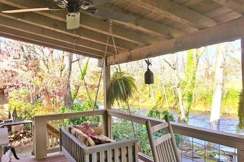 Water's Edge ~ Covered Porch w/ Deep Creek as your Backyard Haven House in Swain County