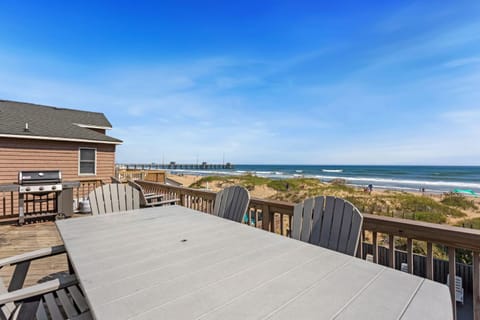 7000 Serenity Sands Oceanfront House in Nags Head
