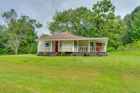 Blairsville Beauty Near Hiking Trails and Vineyards! House in Union County